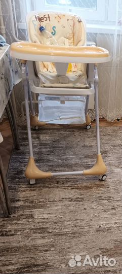 Детский стульчик для кормления