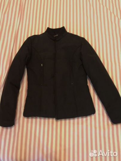 Куртка новая 42