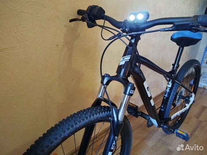 Велосипед GT Avalanche Comp black