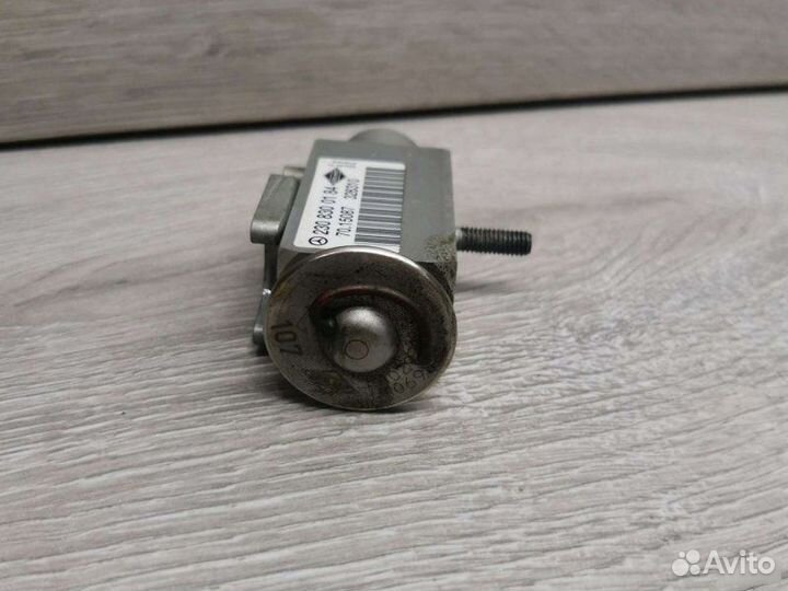Клапан кондиционера Mercedes C W204