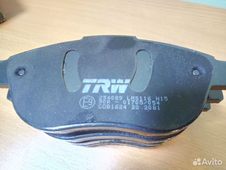 Тормозные колодки передние GDB 1624 (комплект)