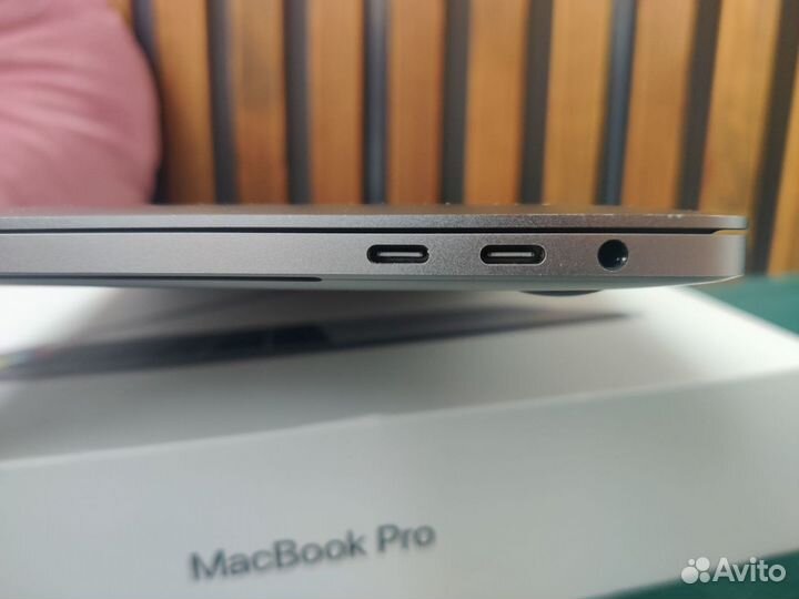 MacBook Pro 13 512гб, Core i5, 2.4ггц, RAM 8гб