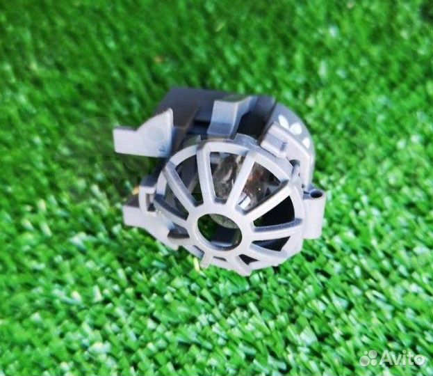 Плафон подсветки багажника для Toyota Camry V40