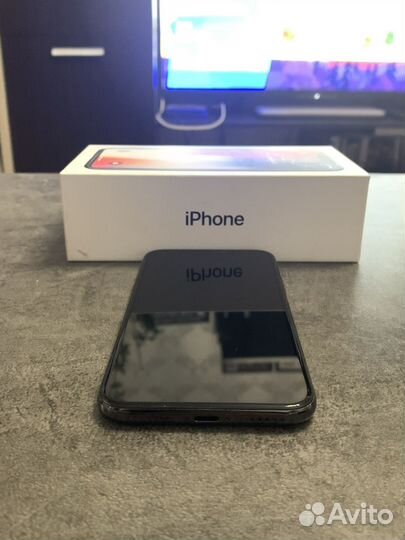 iPhone X, 64 ГБ