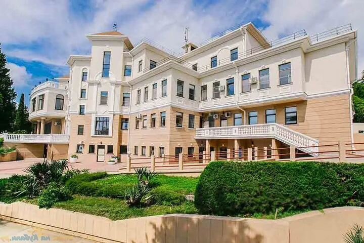 Гостиница, 2000 м²