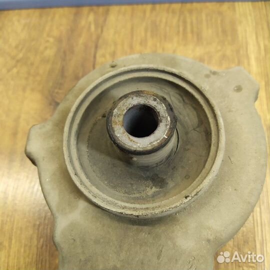 Рычаг подвески нижний передний правый Nissan Teana