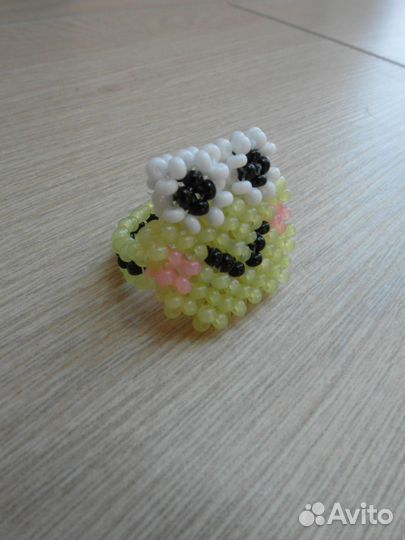 Кольца и браслеты из бисера