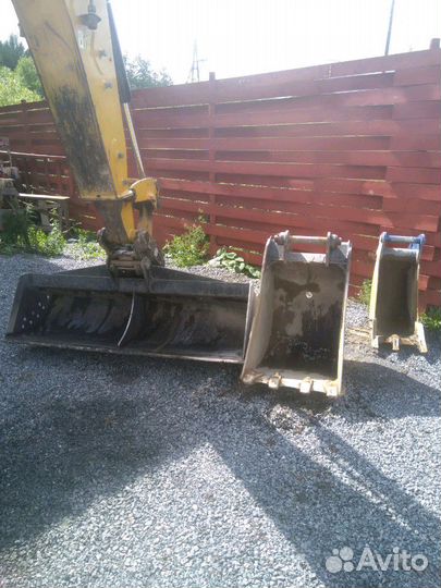 Экскаватор-погрузчик