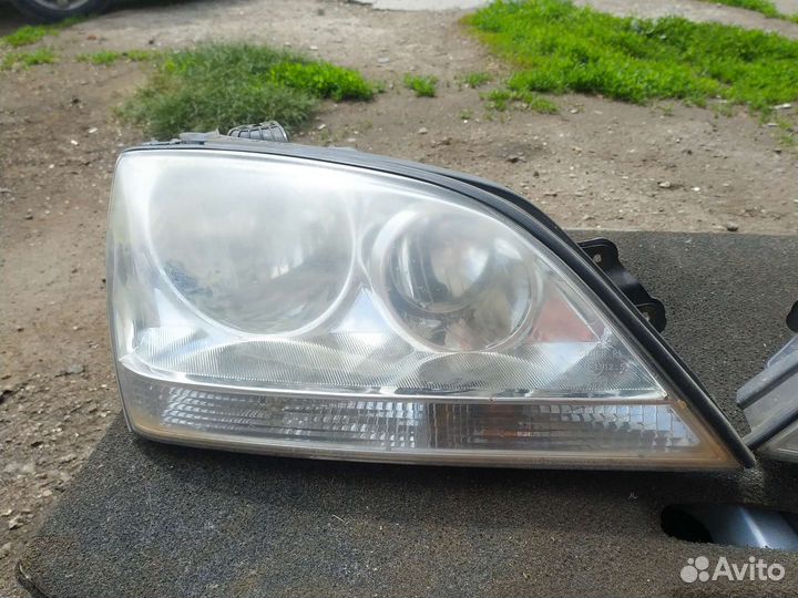 Фары KIA sorento 2005г. 2.5 aт
