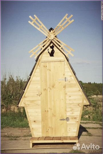 Уличный туалет с декором WIV