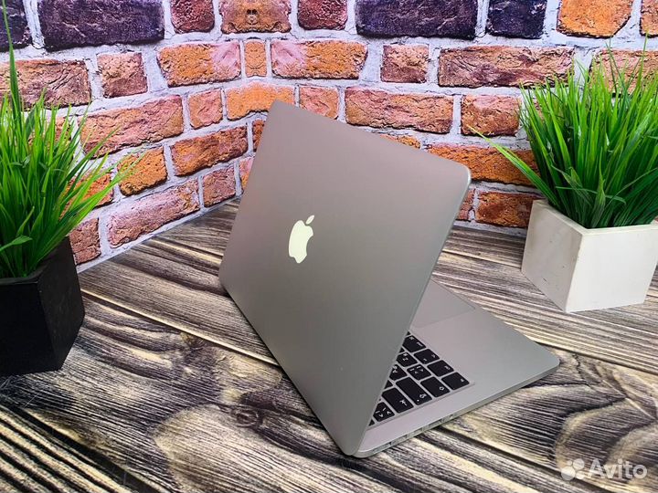 Apple MacBook Pro 13 Retina/Core i5/SSD256/8gb