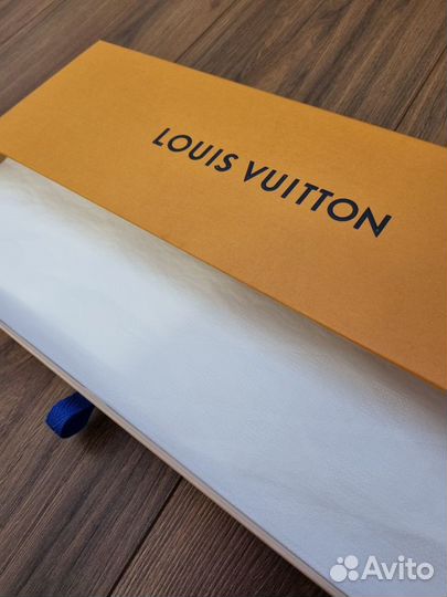 Фирменная коробка футляр Louis Vuitton оригинал