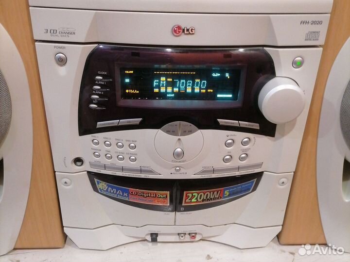 Музыкальный центр LG 2200w