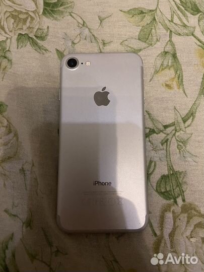 iPhone 7, 32 ГБ