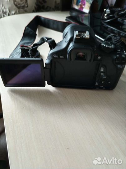 Зеркальный фотоаппарат canon 600d