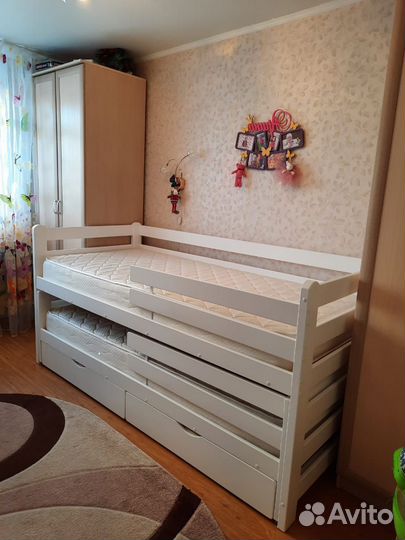 Выдвижная двухярусная кровать