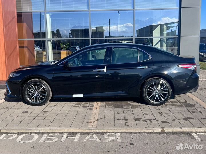 Toyota Camry 2.5 AT, 2023, 60 км