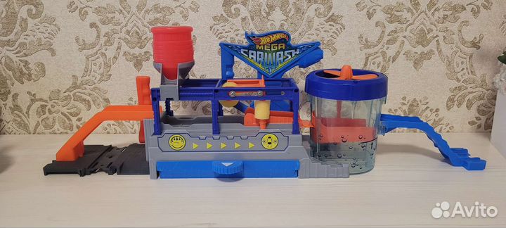 Трек хот вилс автомойка