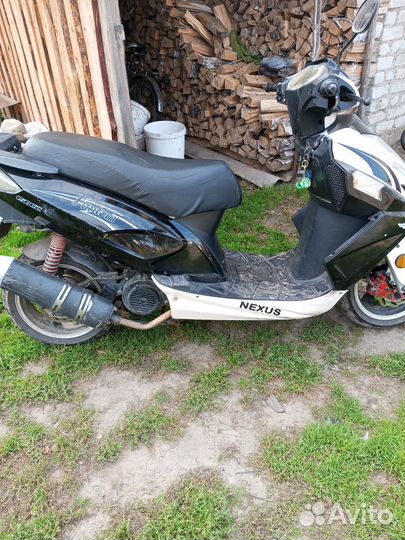 Скутер 150 кубов