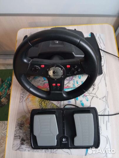 Игровой руль с педалями logitech