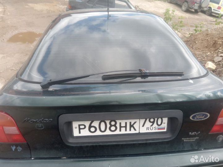 Крышка дверь багажника задняя Ford Mondeo 1 1992