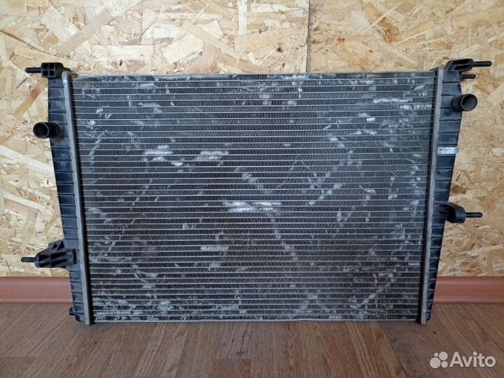 Радиатор Renault Megane 3