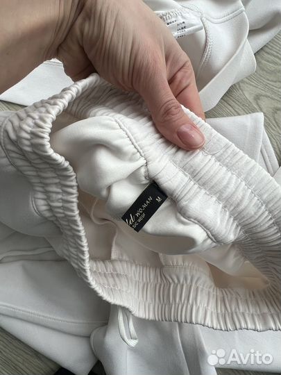 Женский костюм