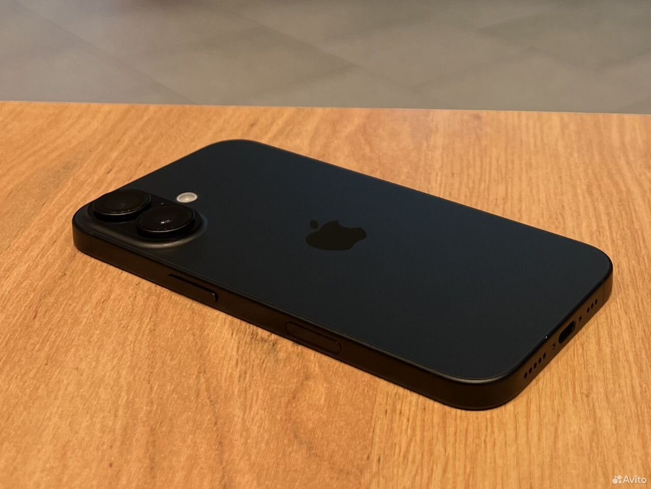 iPhone 16, 128 ГБ, SIM + eSIM