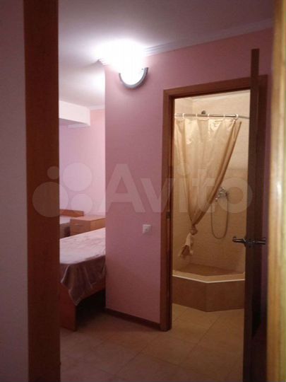 Комната 20 м² в 4-к., 1/3 эт.