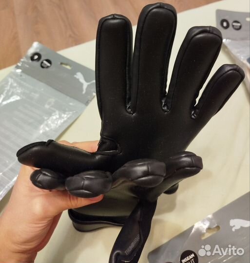 Футбольные вратарские перчатки Puma