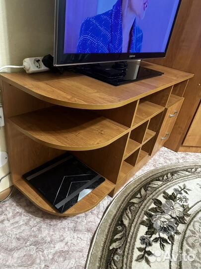 Тумба под телевизор