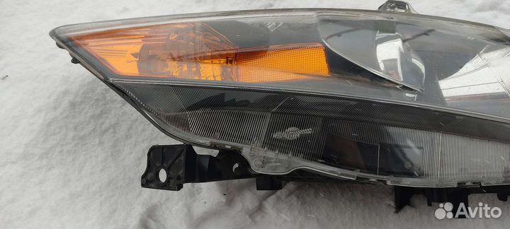 Правая фара Honda Accord 8 галоген