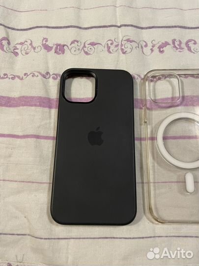 Чехол на iPhone 12