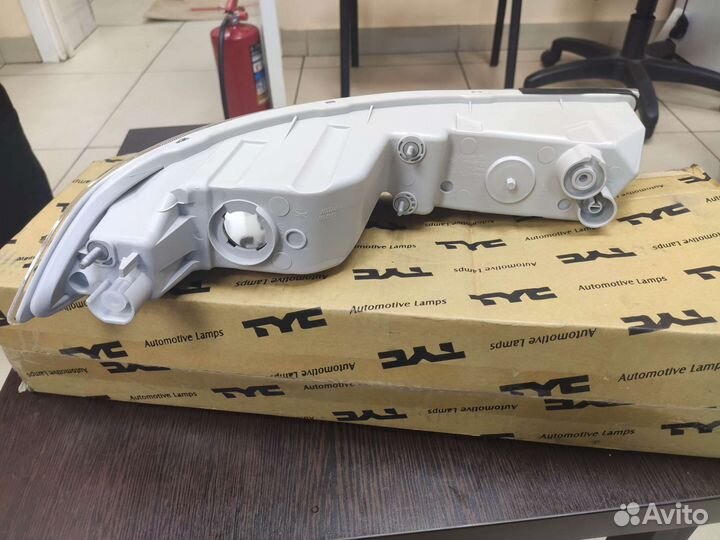 Поворотник правый без птф Ниссан Альмера Классик