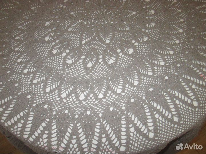 Скатерть вязаная крючком d1,7 м, хлопок 100