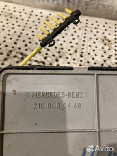 Компрессор центрального замка Mercedes-Benz W210