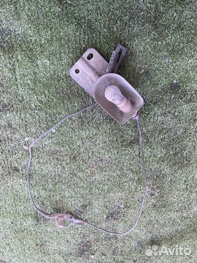 Фонарь под капот Cadillac Fleetwood