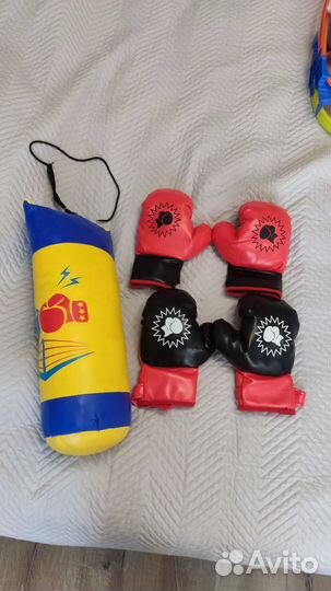 Детская боксерская груша и перчатки