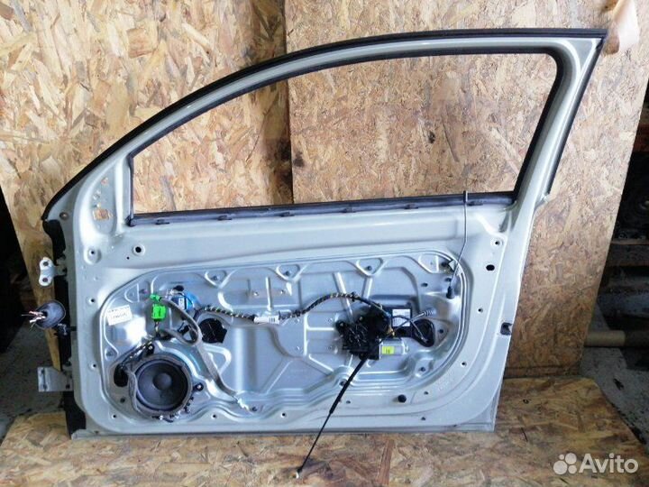 Дверь правая Volvo C30 хэтчбек B4204S3 2008