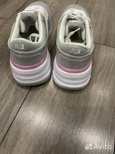 Новые кроссовки new balance 40 р