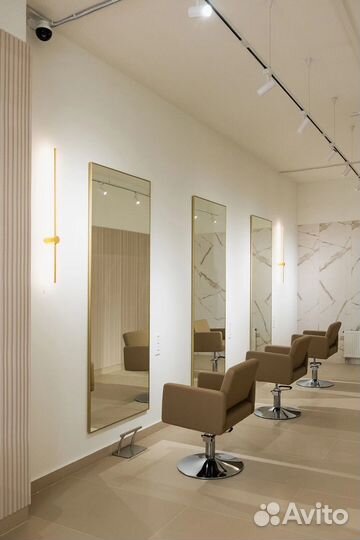 Зеркало прямоугольной формы золотое