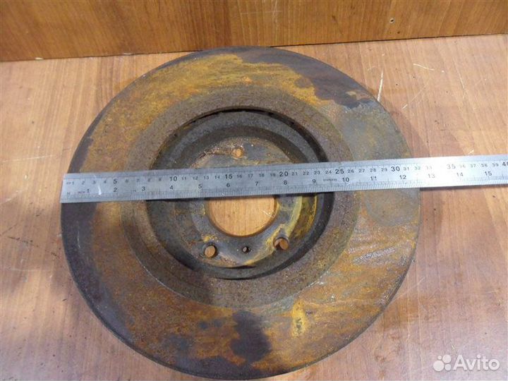 Тормозной диск передний правый Nissan Fuga GY50