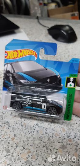 Модель Hot Wheels Jaguar I-Pace eTrophy