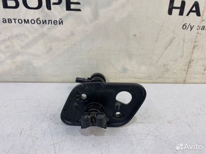 Форсунка омывателя передняя левая Audi Q7 4MB cvmd