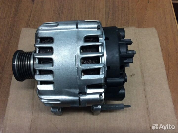 Генератор Volkswagen 03L903023Q