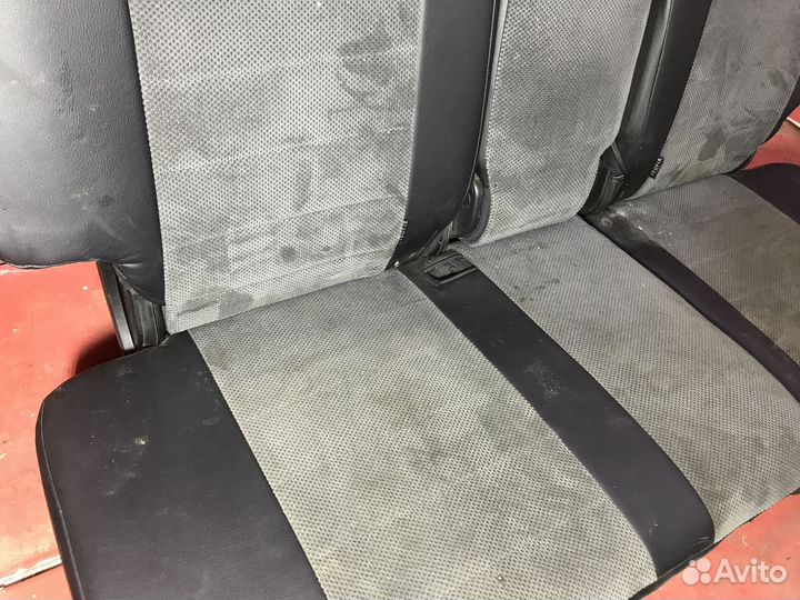 Сиденья задние задняя Ssangyong Actyon New 2.0