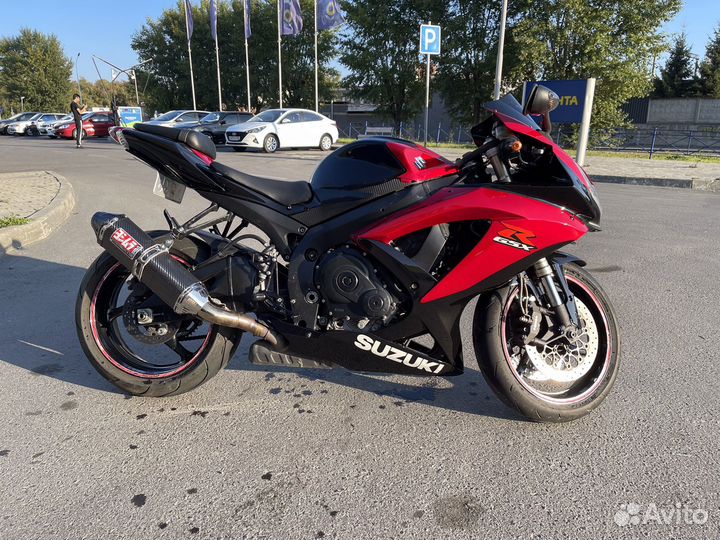 Suzuki GSX-R 750