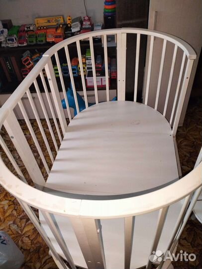 Детская овальная кроватка