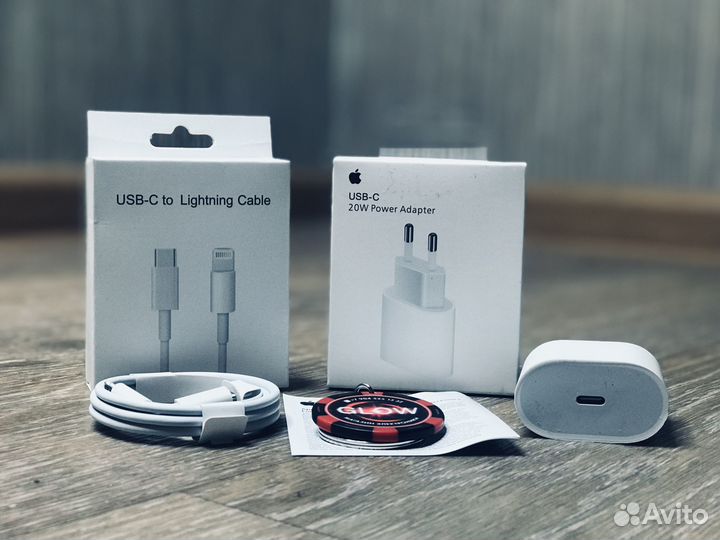 Зарядка iPhone блок и кабель
