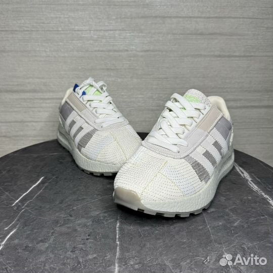 Adidas Retropy e5